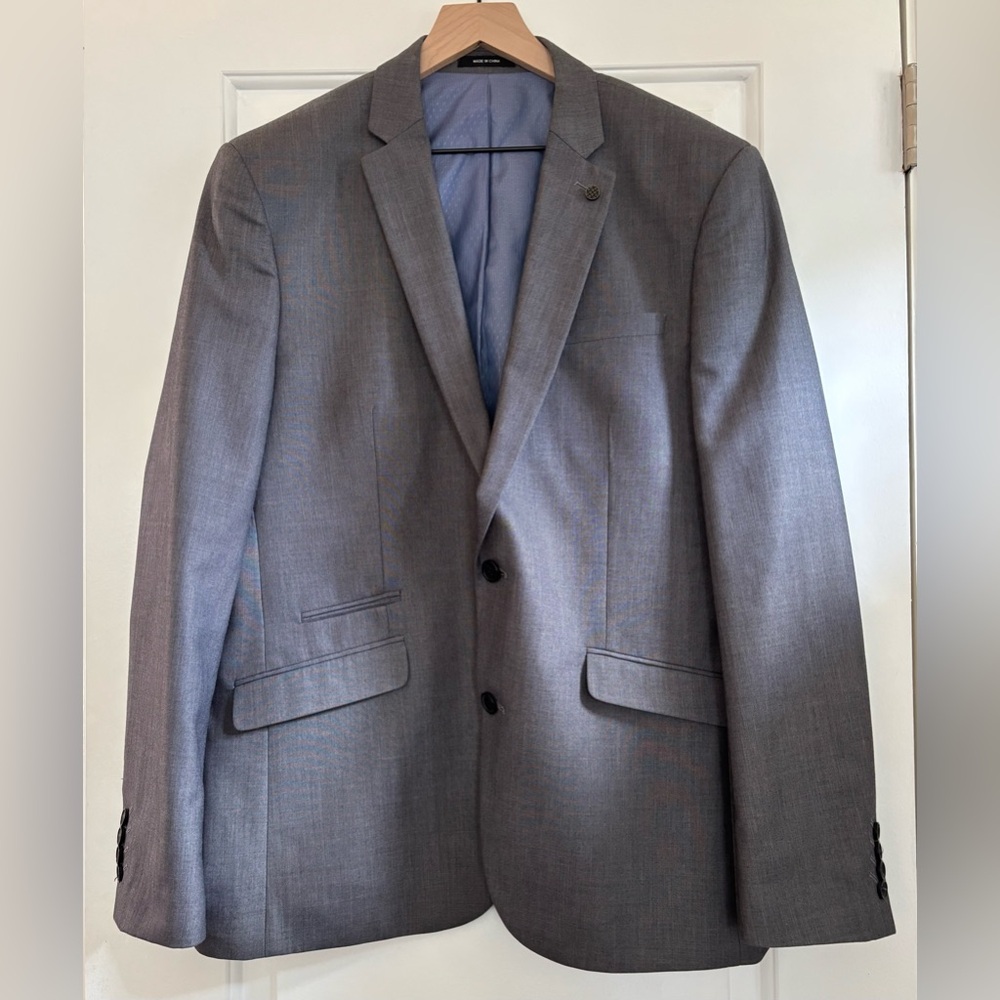 Men’s Gray Suit Jacket
